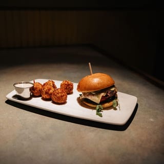 Housemade Veggie Burger (d)